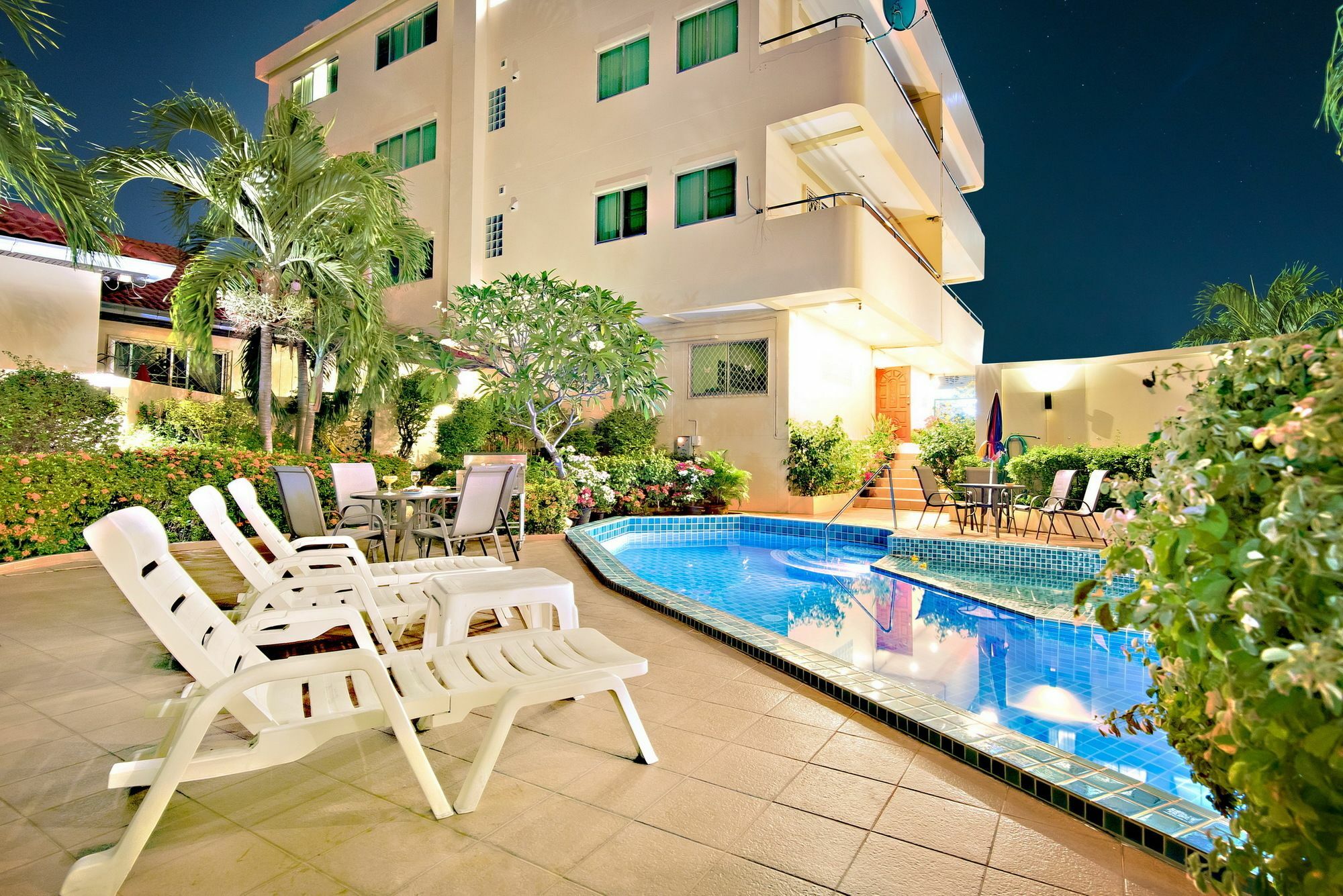 Butterfly Garden Boutique Residences Apts And Villas, A Lifestyle Destination Ex Lg 1-3 Bedroom Units , Full Kitchen, 2 Full Bathrooms, Rain Shower, Spa Bath, Free Bbq, Free Fast Fiber Optic Wifi, Staff 24-7 Патая Екстериор снимка